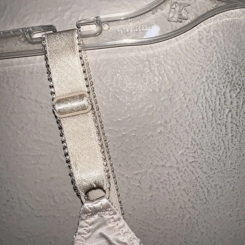 Vintage Bali 36B Womens Glam BodySuit Beige Tan Nude Soft Cup Wireless 8380 - Picture 6 of 15